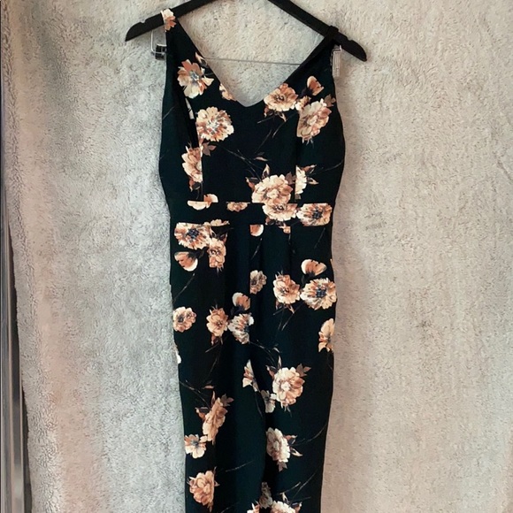 Floral jump suit - Picture 1 of 8